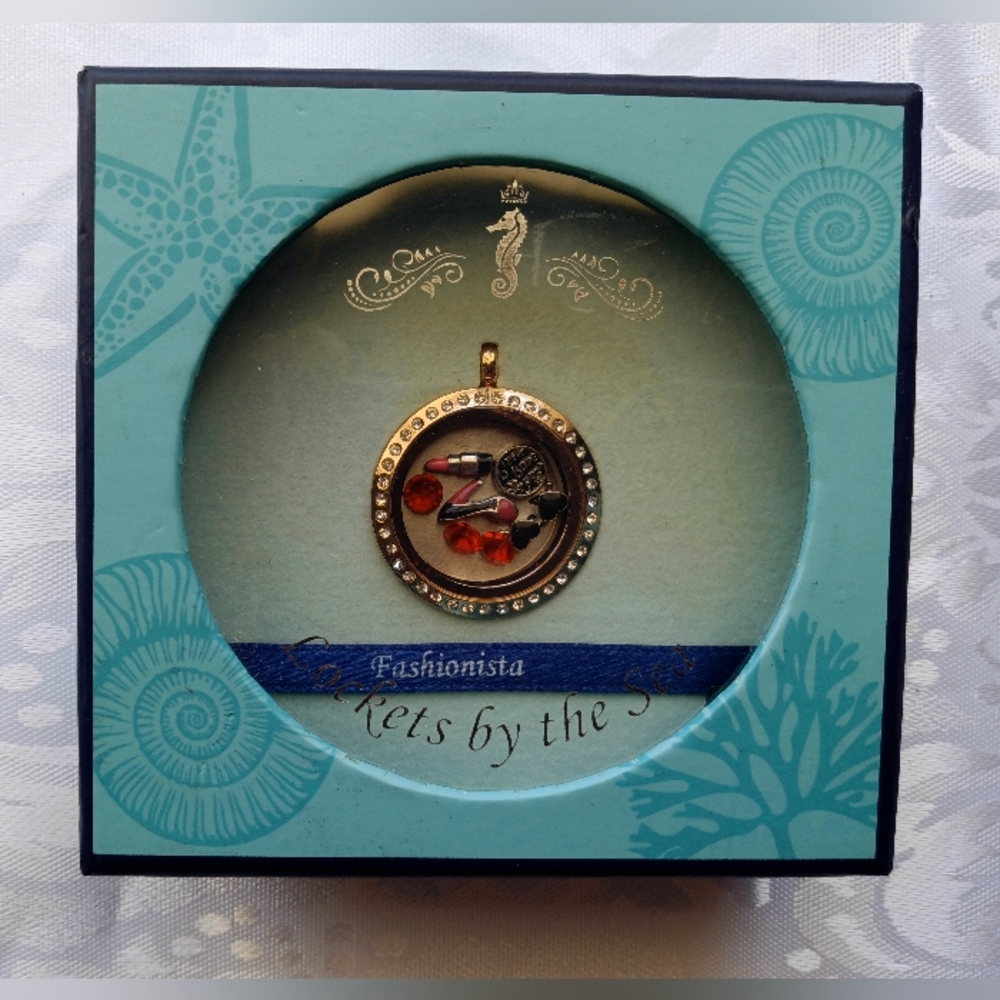 Lockets by the Sea - "Fashionista" Time Capsule Charm Necklace